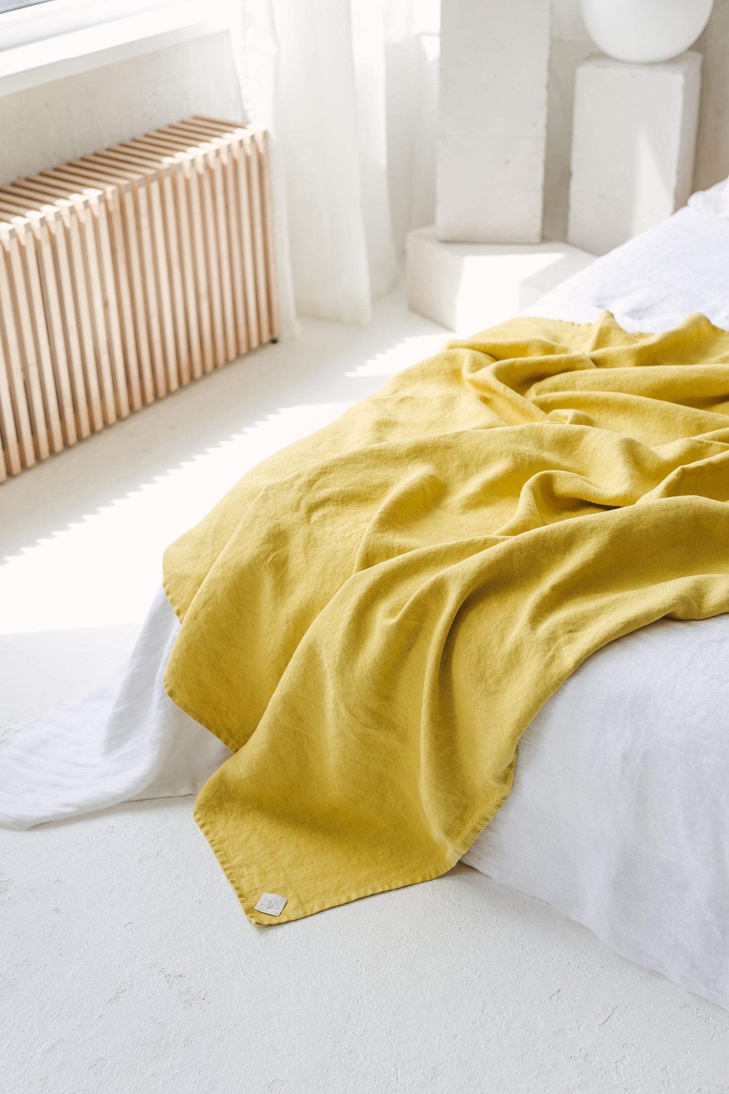 SIMPLIN Super Heavy Linen Bedspread in COLOR