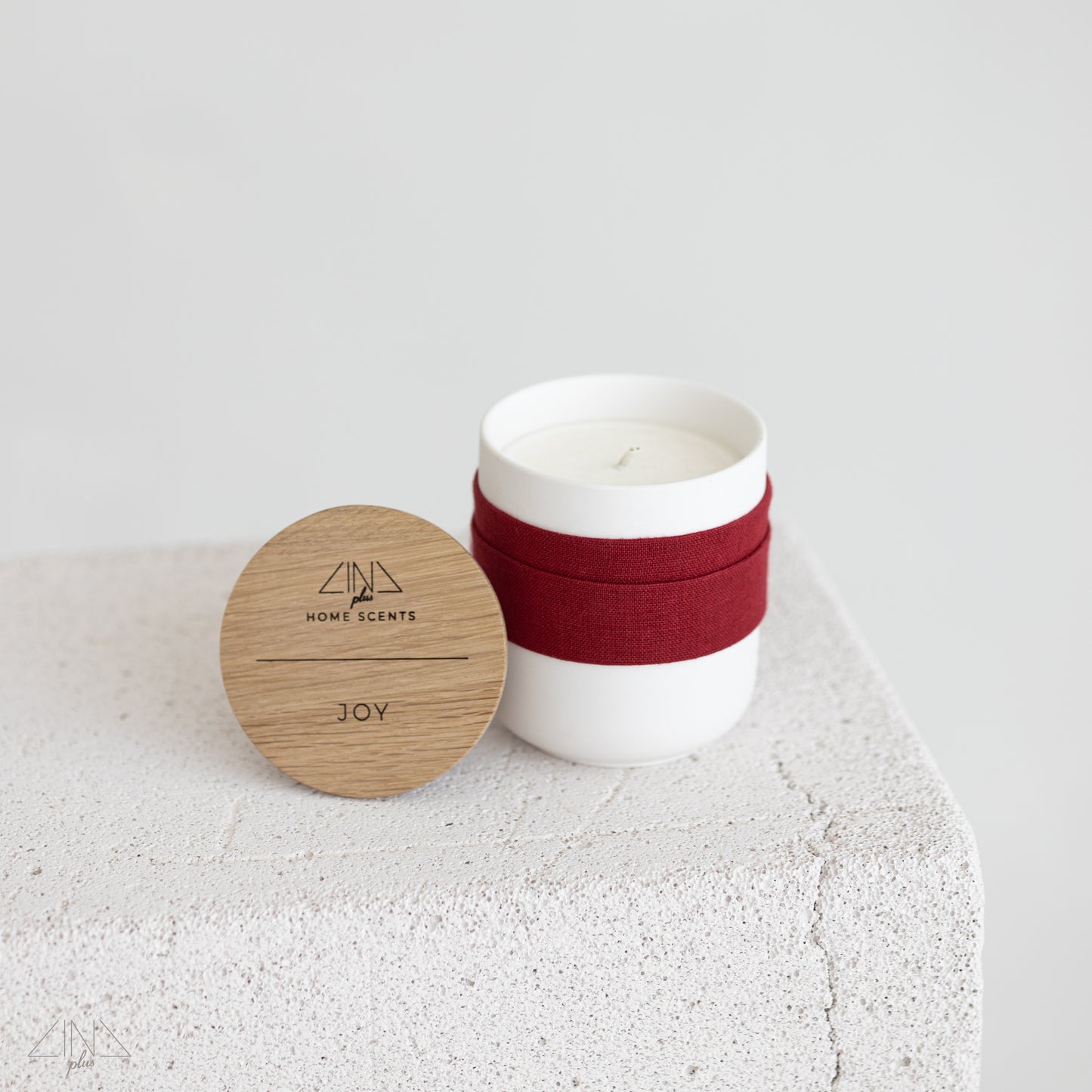 JOY – Festive Scented Candle