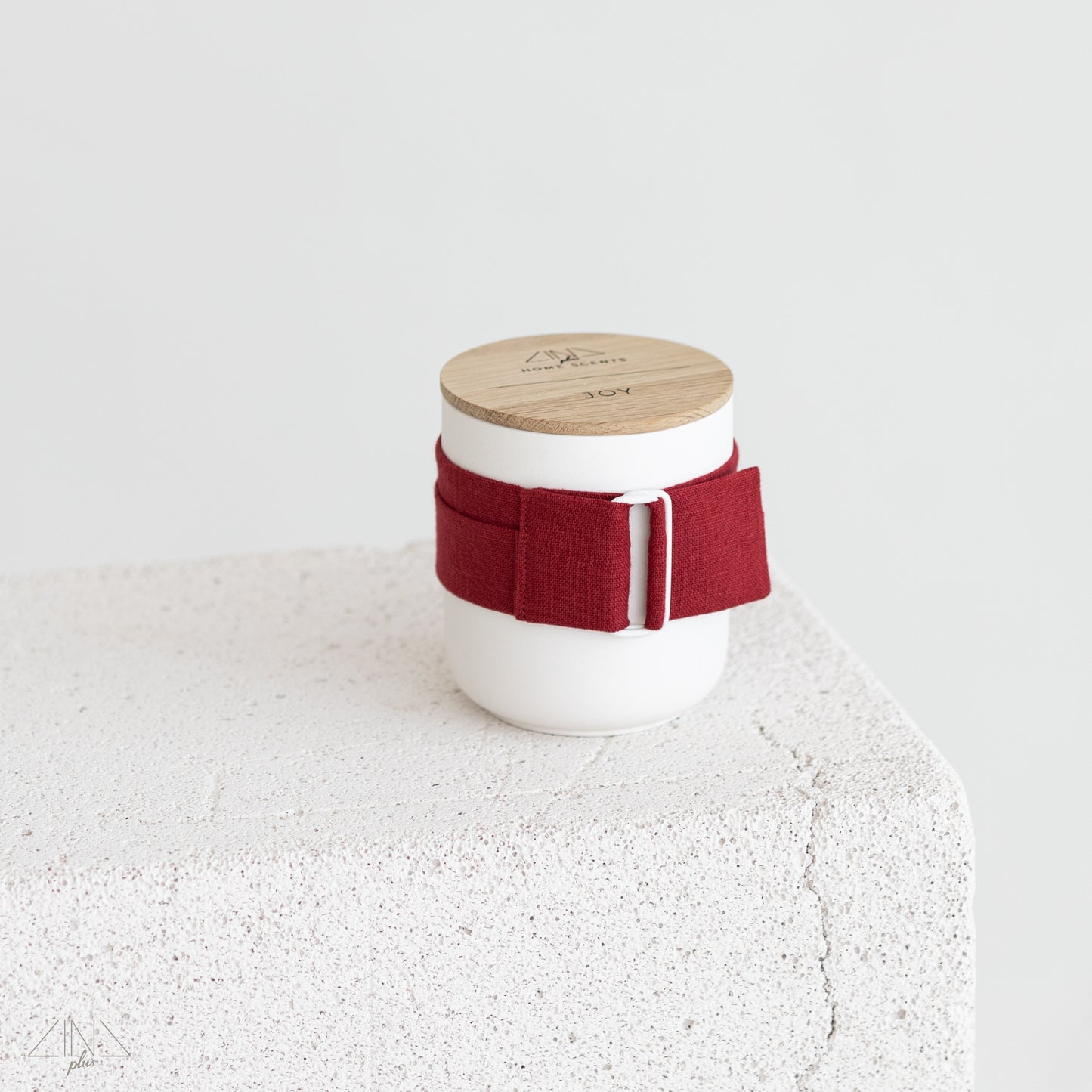 JOY – Festive Scented Candle