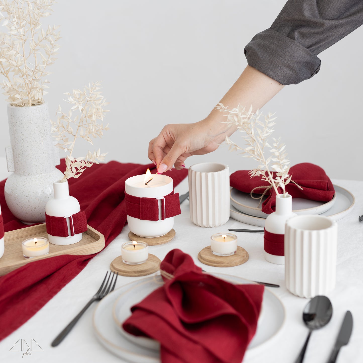 JOY – Festive Scented Candle