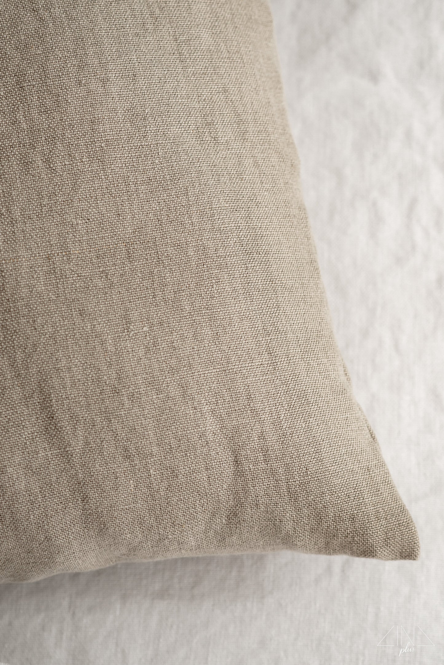 Super-Heavy Linen Pillowcase in NEUTRAL