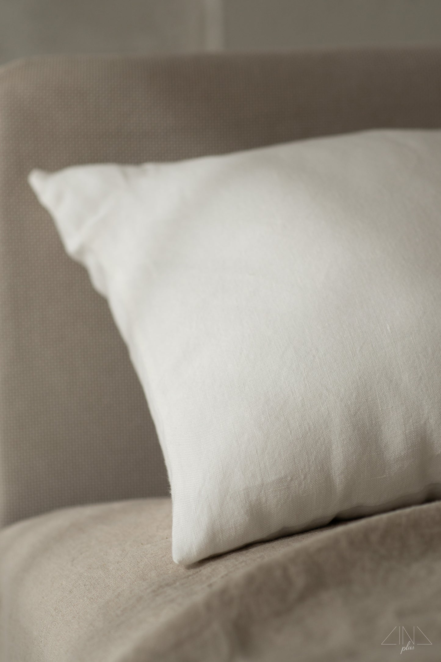 Heavy-Weight Linen Pillowcase