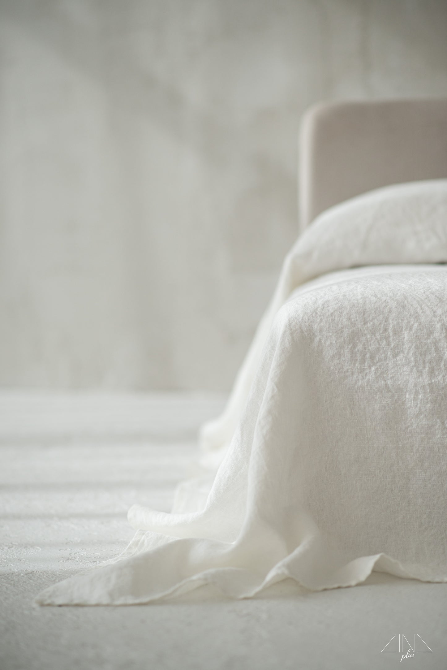 Oversized Heavy Linen Bedspread in NEUTRAL