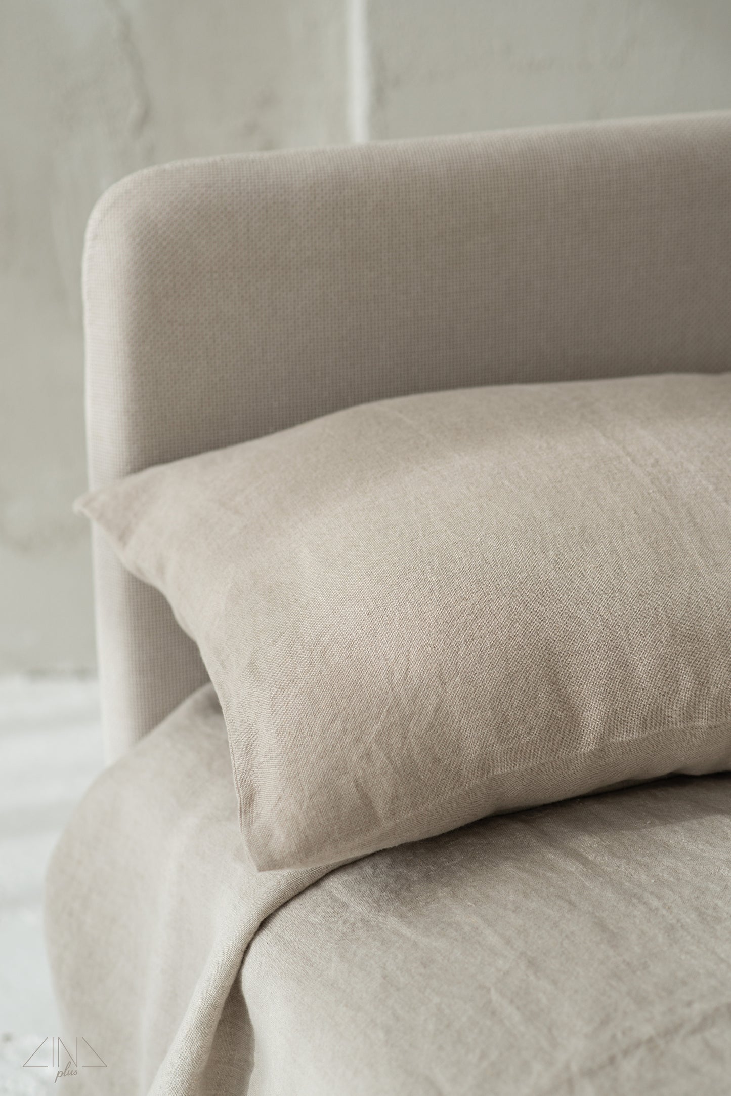 Heavy-Weight Linen Pillowcase