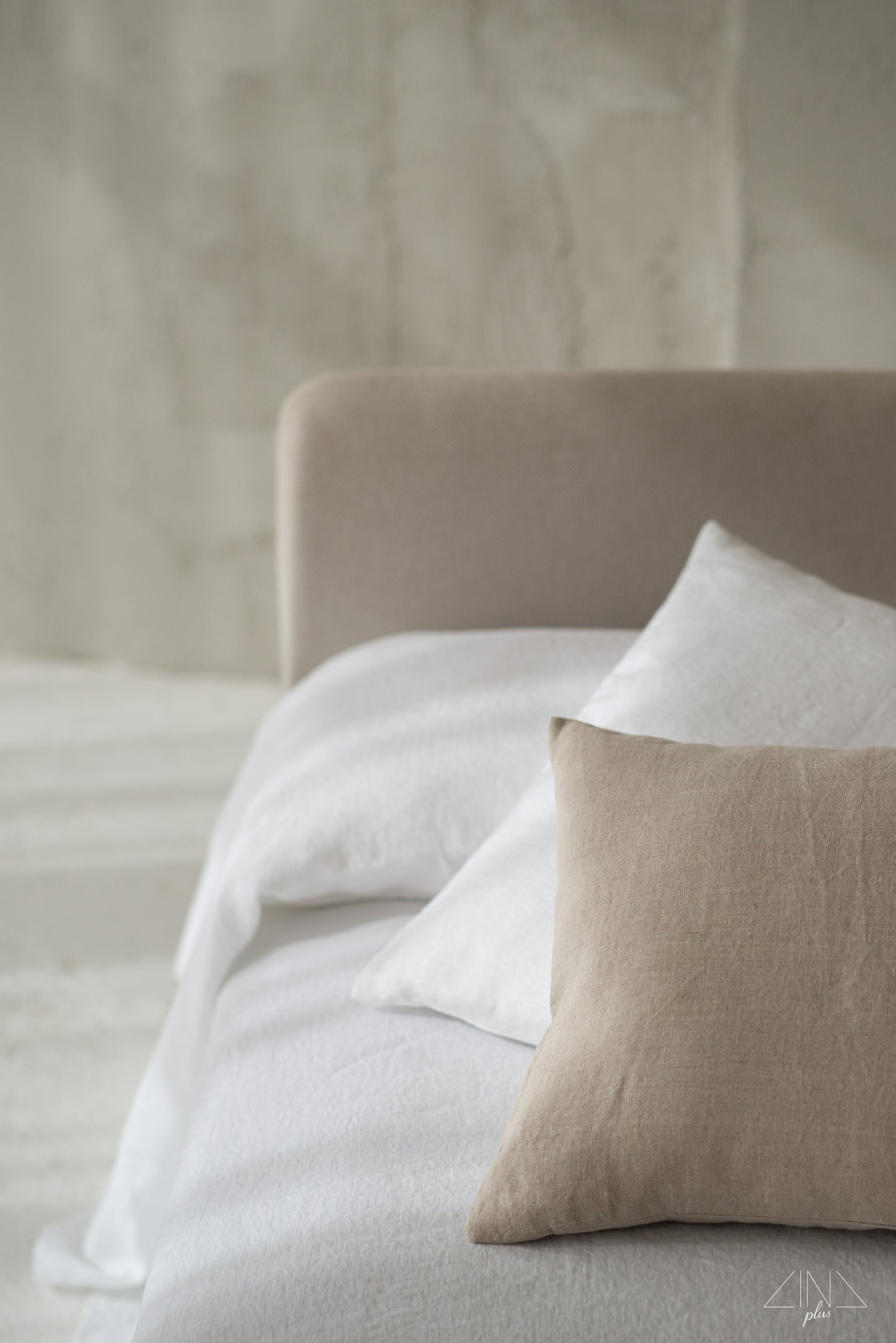 Heavy-Weight Linen Pillowcase