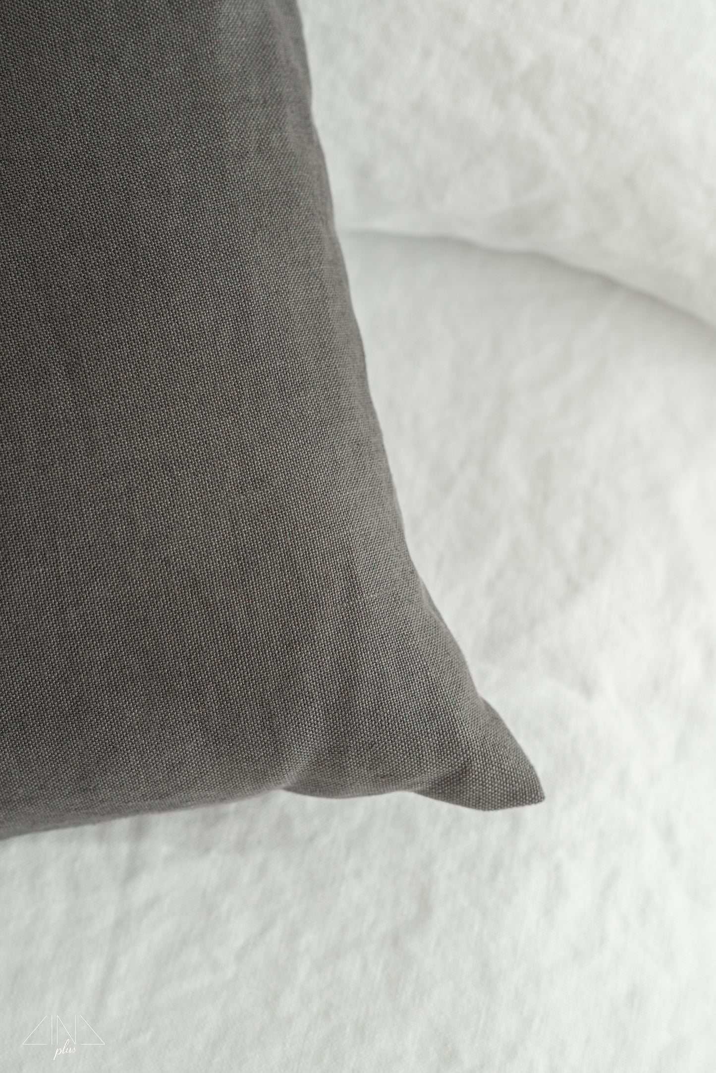 Super-Heavy Linen Pillowcase in COLOR