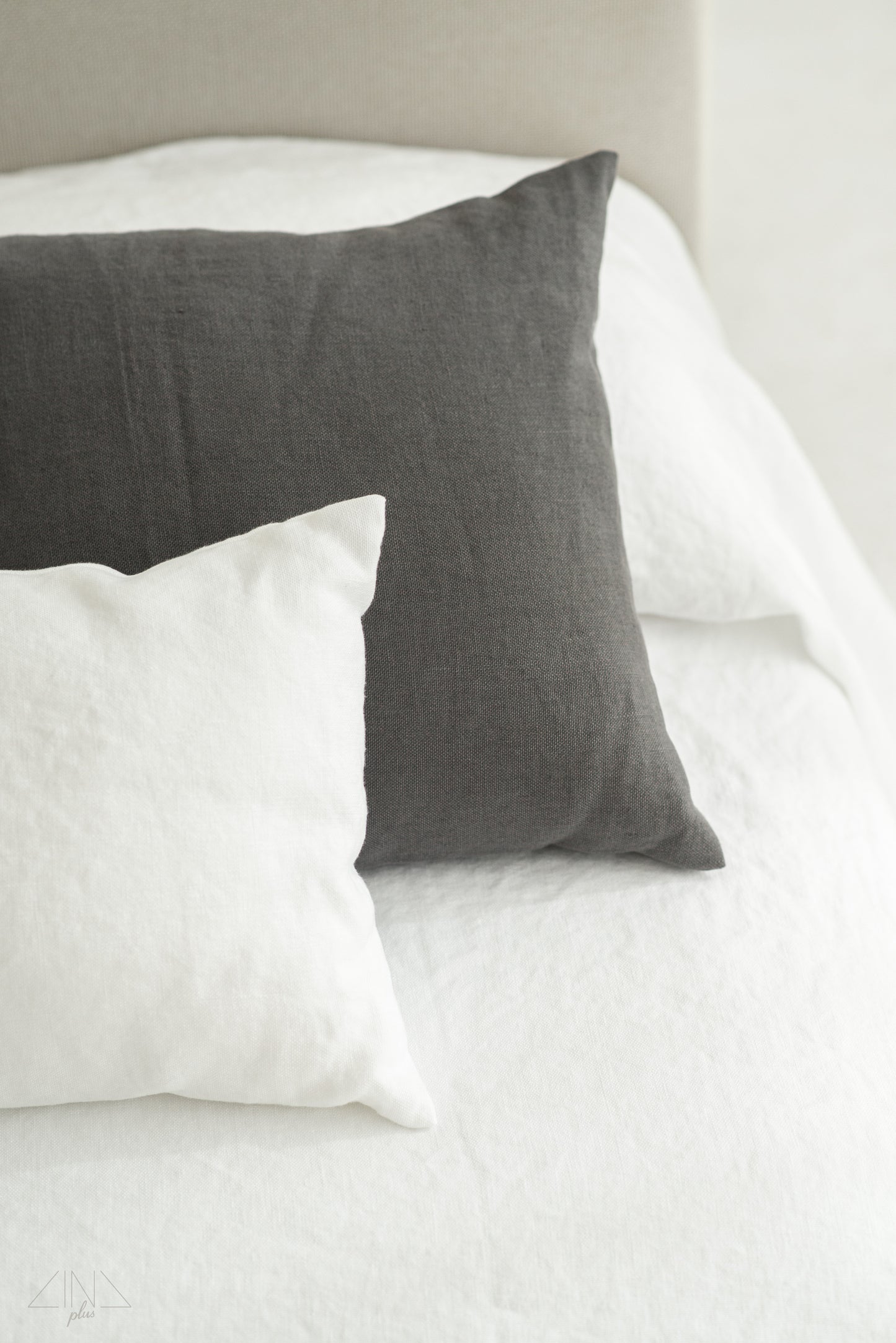 Super-Heavy Linen Pillowcase in COLOR