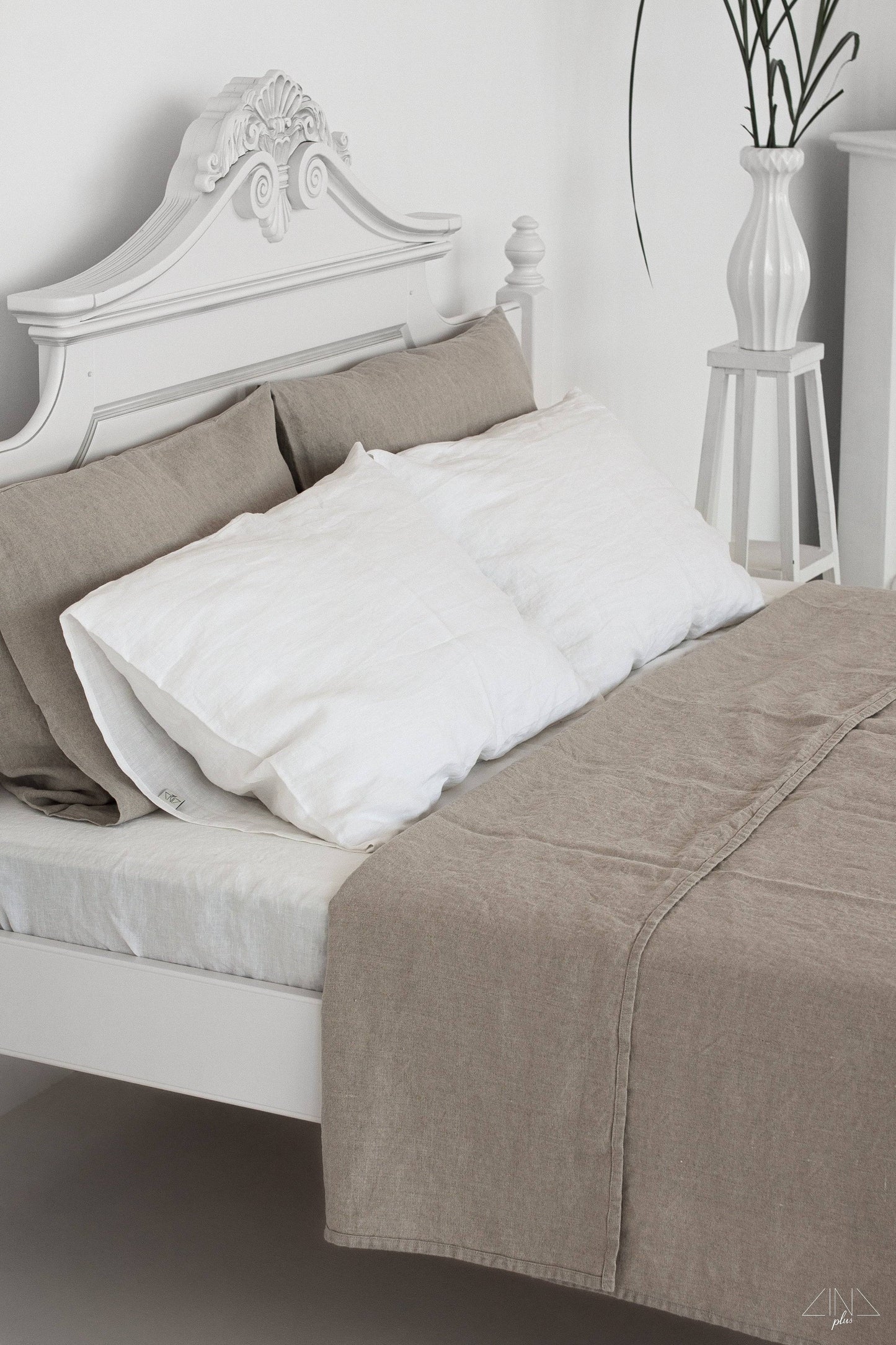 SIMPLIN Super Heavy Linen Bedspread in NEUTRAL